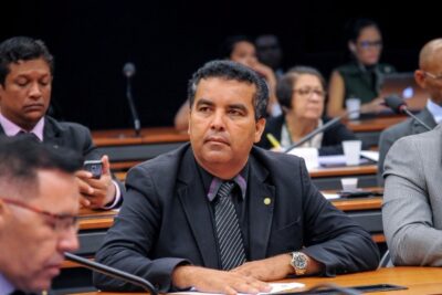 Prefeito do Candeias, Lindomar Garom,  impugnado